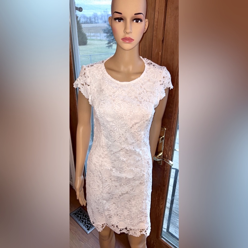 Lulu’s white lace backless midi dress size small